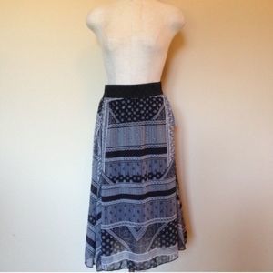 🌸Lularoe Lola bandanna print chiffon skirt